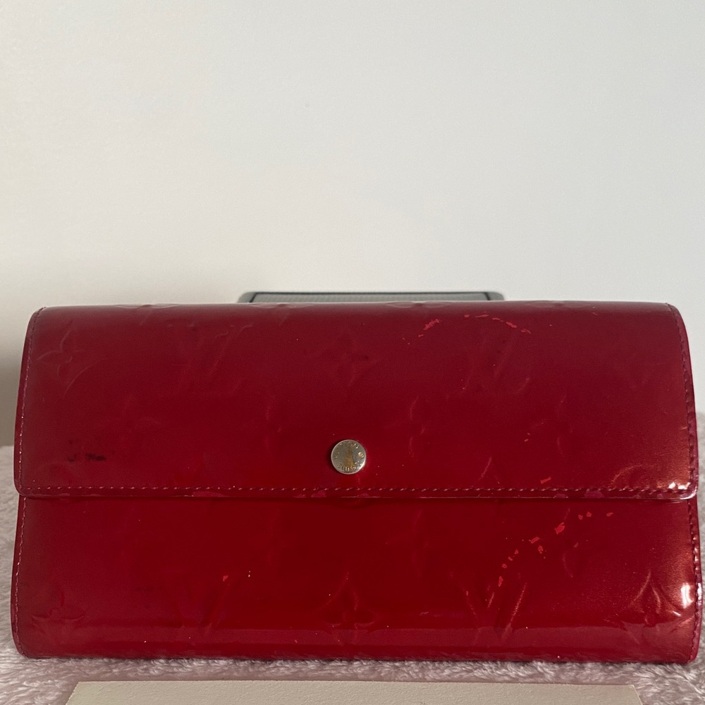 LOUIS VUITTON SARA VERNIS LONG WALLET